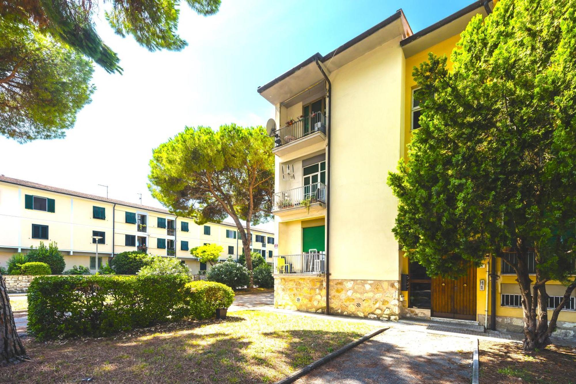 Hostly-Ai Due Passi Apartment Pisa Esterno foto
